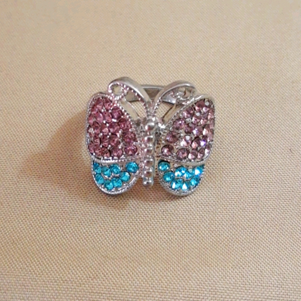 NWOT Butterfly Ring